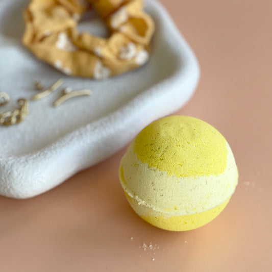 Banana Bath Bomb β Sweet & Refreshing Banana Scent